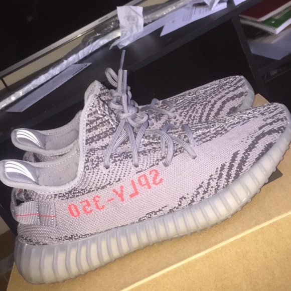 Yeezys bulega 2.0